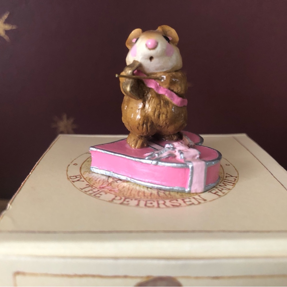 Wee Forest Folk Cupid Mouse. 1983.    M-94